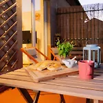 Niu Cozy With Terrace Apartment *